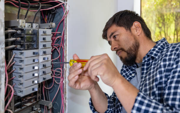 Best Affordable Emergency Electrician  in South Beloit, IL